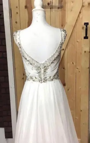 White Pageant / Prom Dress Size 6