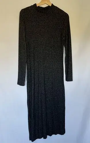 FOR THE REPUBLIC long sleeved gray maxi dress knit material women's size medium