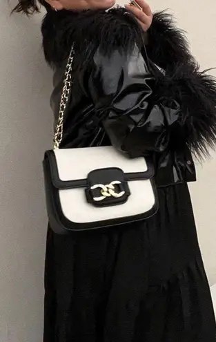 JustFab Black & White Chain Purse