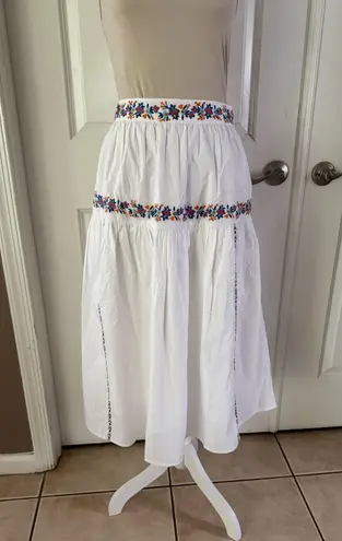 NWOT Banjanan Antonia Skirt Srinagar Embroidered White. MSRP $345. Size L White Size L