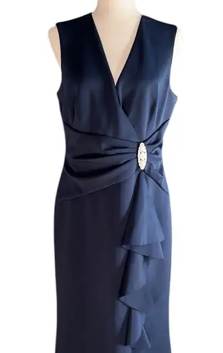 Jessica Howard
Women's Scuba Cascade Ruffle Gown