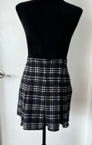 Lux LA Women’s Plaid Mini Skirt Black Size Medium