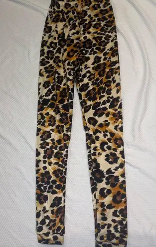Body Wrappers Leopard Print Spandex Leggings - Mislabeled Size Tag Xs small
