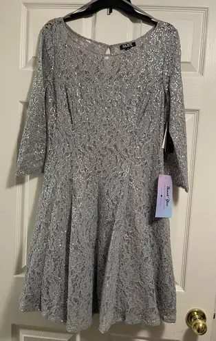 Slny WOMEN’S SEQUINED LACE A-LINE SILVER EVENING DRESS SIZE 14 NWT