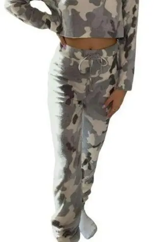 Black Bead Camouflage Comfy Pants Gray Size Large NWT