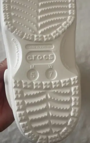 Crocs Baya White Unisex Clog, Size: Women's (7)