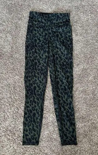 Sweaty Betty  Zero Gravity High Waisted 7/8 Running
Leggings Olive Leopard Print