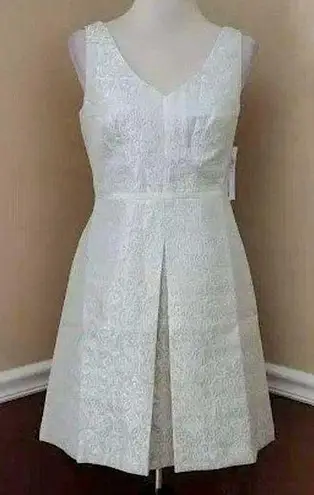 Ivory Silver Brocade Pleated Sleeveless ModCloth Cocktail Dress by Ivy + Blu Size 6