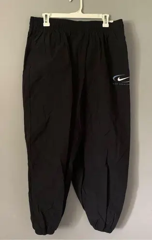 Nike NWT.  Women’s Swoosh Woven Jogger