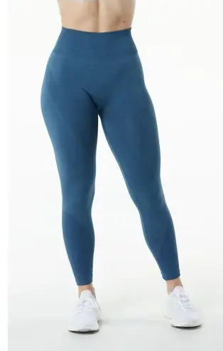 Alphalete  Women's Ozone Legging - Atlantic Blue , Size Small