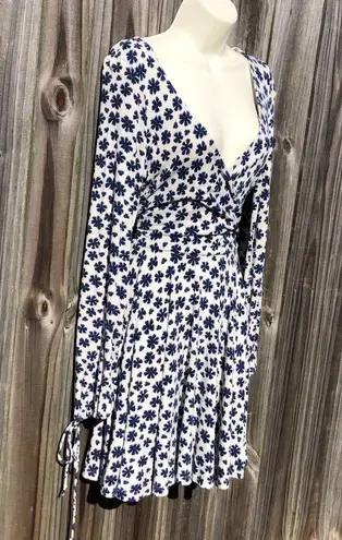 Free People  Small Wrap V Neck Mini Floral Long Sleeve Dress White Blue Pradera