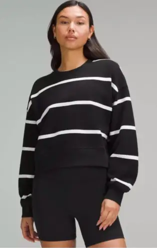 Lululemon  Black and White Sweatshirt