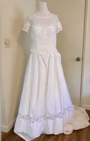 Wedding Dress Bridals White Wedding Dress with Long Train