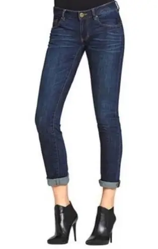 CAbi  Tapered Leg Boyfriend Jeans Comet Wash Size 6 #917