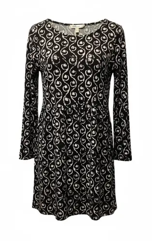 Aryeh knit dress. Cream on black geometric print. Size Medium