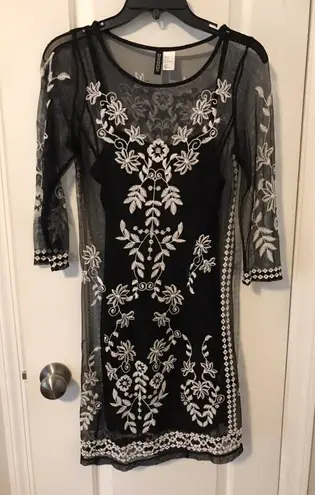 Divided Lace Dress