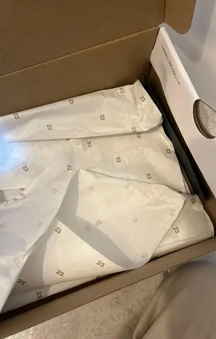 Jordan Nike Women’s Air  1 Mid