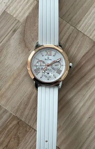 Bulova Ladies Chronograph Style Watch Silver Dial Rose Gold Case Date Dial
