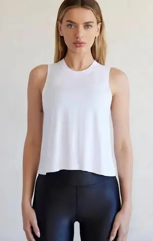 Carbon 38 NWT Crop Tank Top 2.0 Size Small White Super Soft