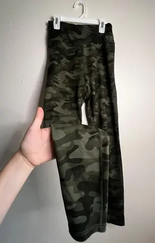 Danskin Camo leggings 