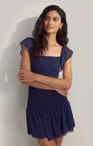 Aritzia Wilfred eldorado smocked crepe mini dress in classic navy Size Small Blue