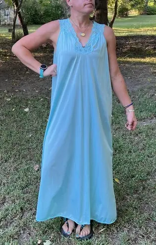 Vanity Fair Vintage peignoir neglige set Robbins egg blue