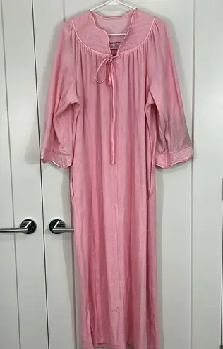 Vintage 70s Evelyn Pearson Large Pink Terrycloth Housecoat Dress with Pockets