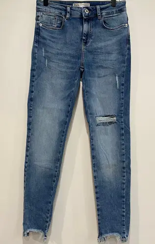 ZARA Distressed Frayed Ankle Skinny Jeans Size 4