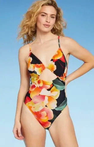 Shade & Shore Women's Front Keyhole Tie Back One Piece Swimsuit - ™ Black Floral