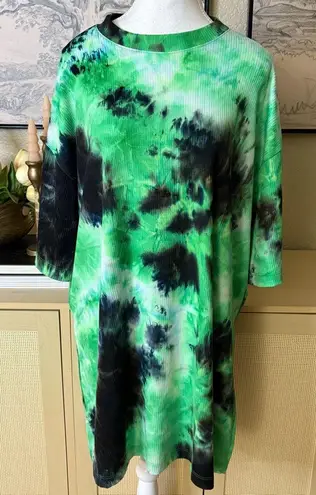 DRESSED IN LALA Dressed Green Tie