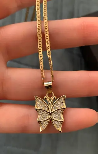 Boutique Gold Plated butterfly mariner Chain Link necklace with crystal pavé embellishments