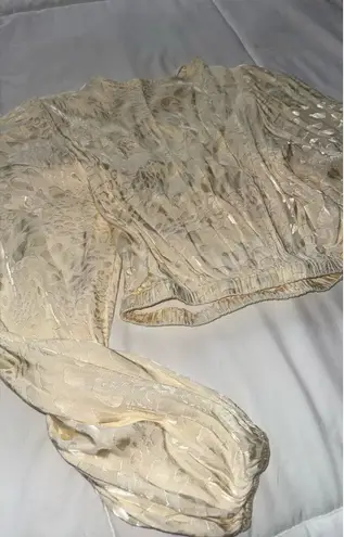 Long Sleeve Cropped Shirt Gold Size XS