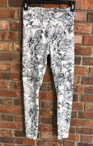 Balance Collection  womens floral casual workout leggings black/white small