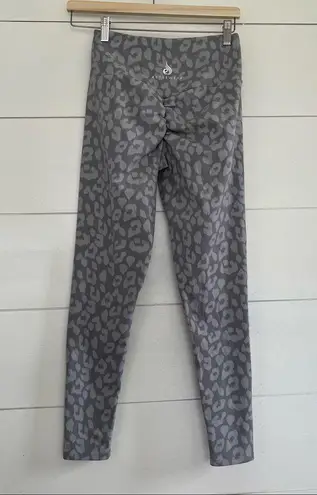 Ryderwear Grey Leopard Instinct Scrunch Leggings
