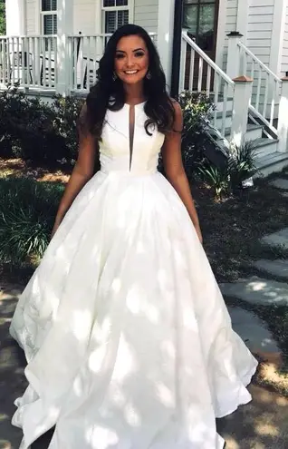 Sherri Hill Style 51703 White Size 6 100 74 Off Retail From Skylar