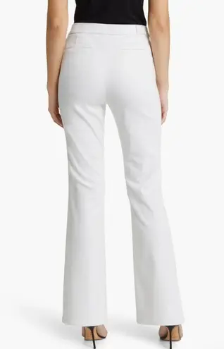 Anne Klein  Pull-On High Waist Slim Flare Jeans in White, Size 2 New w/Tag $99