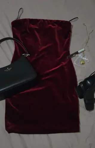 Miss Circle Velvet Dress