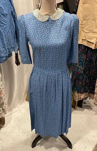 Vintage blue floral retro 60’s