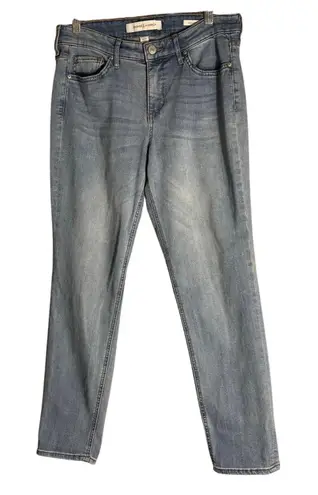 Vintage American Weekend Crop Jeans in Light Acid Wash. Size 8/29" Blue