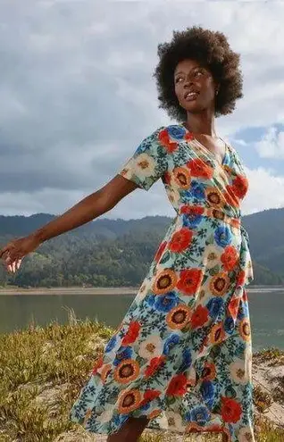 Amour Vert Floral Silk Flutter Sleeve Wrap Dress Midi Summer Medium M