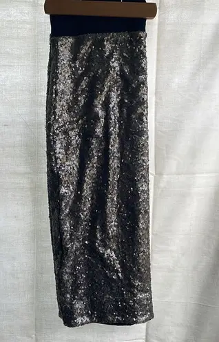 Bebe Gorgeous  sequined pencil skirt with elastic black wide waistband in size Lg