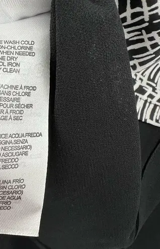 Lysse Women's Black Printed V-Neck Sleeveless Stretch Blouse Top Size