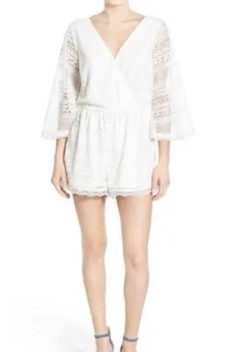 NWOT BAND OF GYPSIES FOR ANTHRO WHITE LACE V