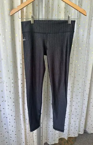 Oiwi Ocean Gear Women's Mid Rise 4 Way Stretch UPF 30+ Compression Leggings XS Black