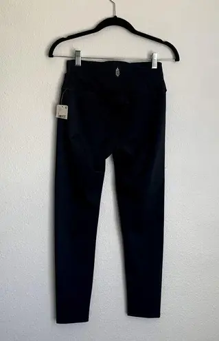 NWT Free People Movement Wrap Lose Control Leggings in Gravel Stone Gray