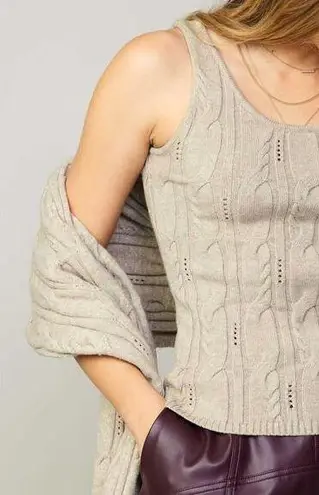 Current Air Los Angeles Size: Small Grey Sweater Tank