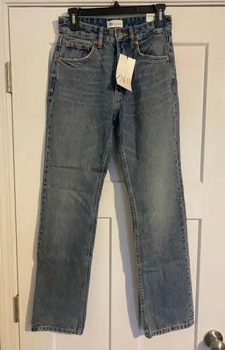 ZARA - Size 4 - TRF STRAIGHT LEG JEANS WITH A HIGH