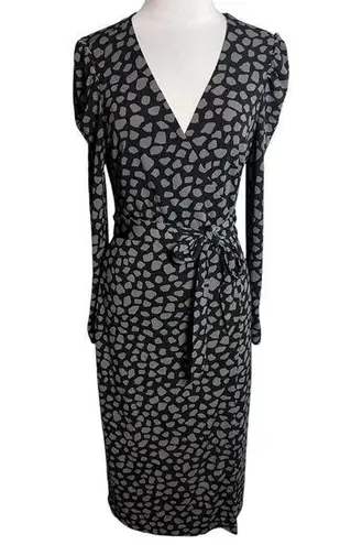 Ann Taylor  Black Giraffe Print Matte Jersey
Wrap Dress black gray Sz 4