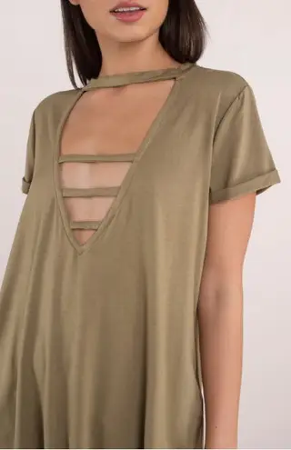 Tobi Plunging Front Strappy Tee