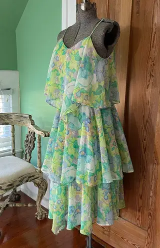 Vintage 70s Vicky Vaughn Pastel Floral Handkerchief Hem Dress Fairycore Sz S💛 Green